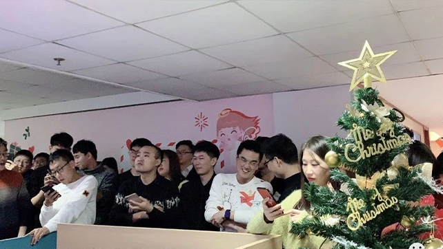 廣拓時(shí)光|暖暖圣誕節(jié)，我們?cè)谝黄穑?>
        </div>
        <div   id=