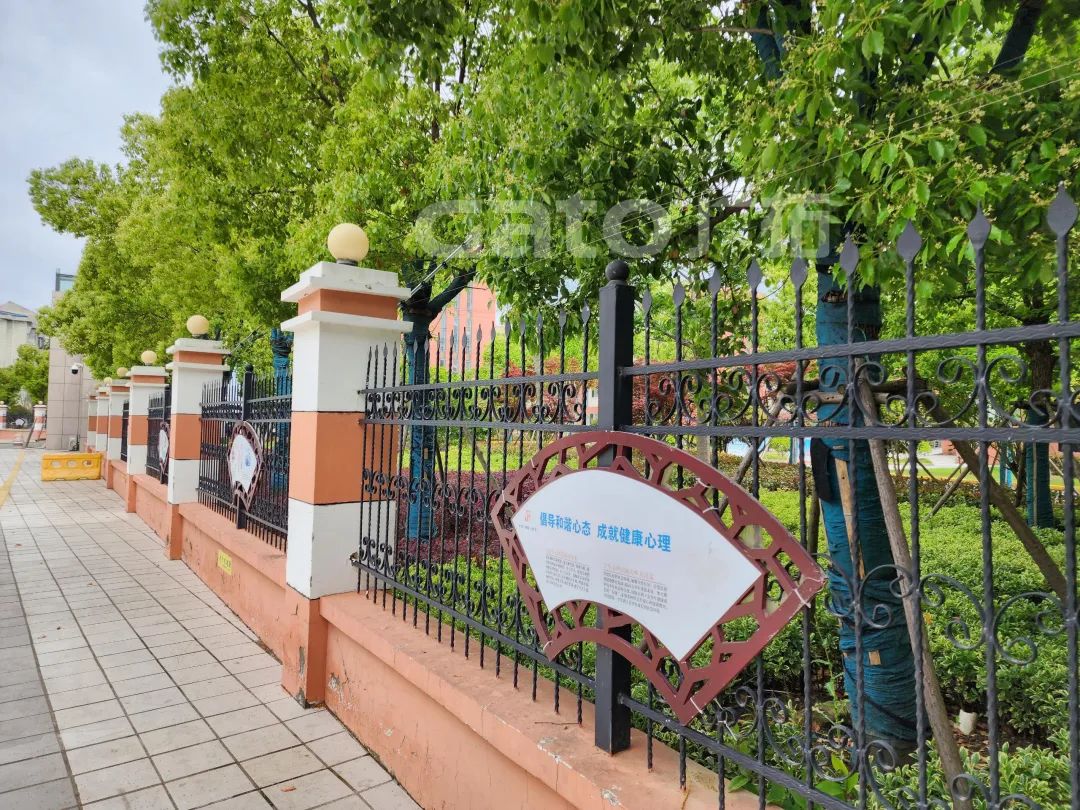 啟東市38所中小學(xué)安防改造項(xiàng)目，廣拓V7常伴校園(圖11)