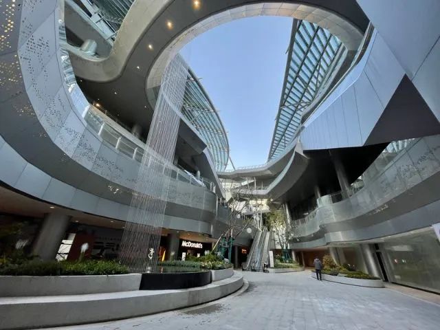 上海徐匯濱江7.5萬(wàn)方藝術(shù)商場(chǎng)開(kāi)業(yè)！廣拓提供智能安防整體解決方案(圖8)