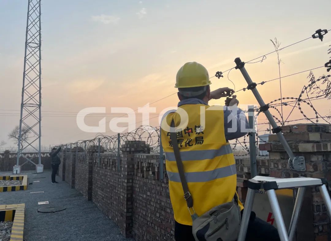 河北鐵路50多個變電站解鎖多種安裝方式！(圖3)